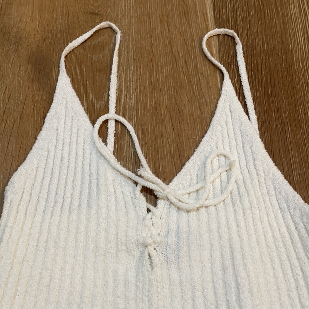 White Ribbed Crop Top - Picture 2 of 3